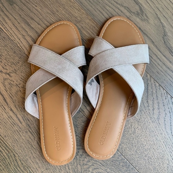Old Navy Shoes - Old Navy Fabric Slide Sandals